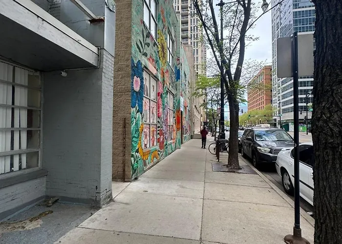 Pick. Solo Or Group, Private Rooms, Free Coffee Hotel Chicago